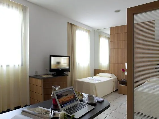 Quality Hotel & Suites Morrison'S I コーク 3*,  アイルランド